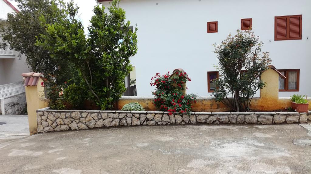 Apartments Andela Starigrad Paklenica Esterno foto